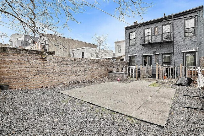 Foto del edificio - 430 Midwood St