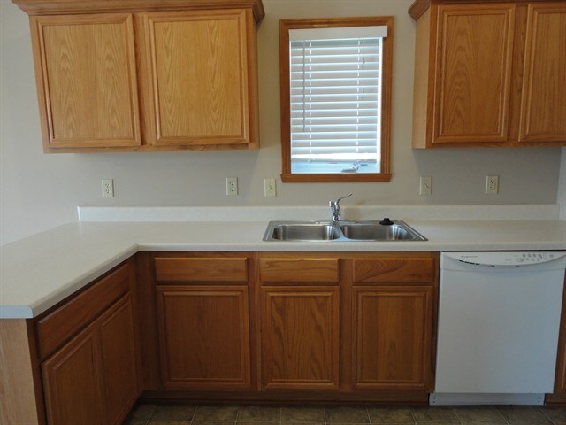 Foto del edificio - 2079 Charnwood Ct