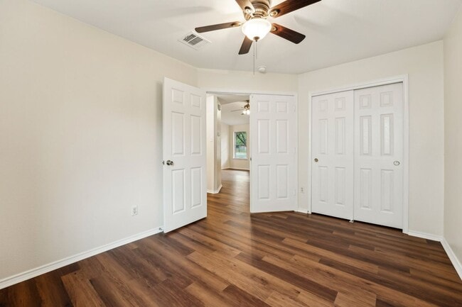 Building Photo - 11201 Canterbury Tales Ln