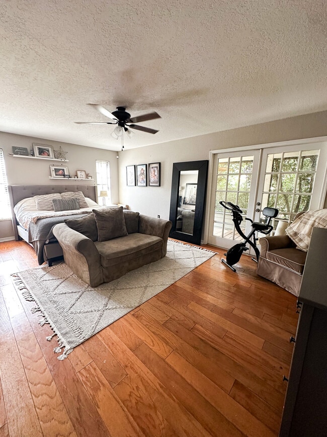 Foto del edificio - 1577 Compass Ct