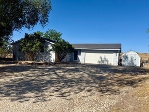 Building Photo - 521 Balsam Dr