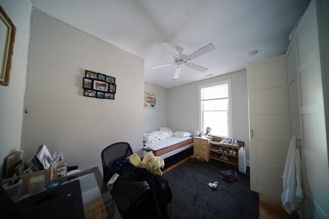 Foto del edificio - 2731 Washington St