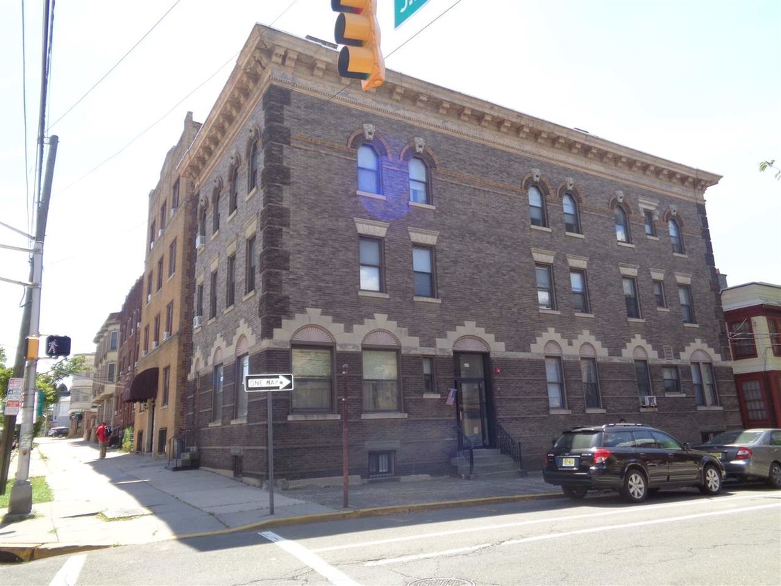 Foto principal - 69 Hague St
