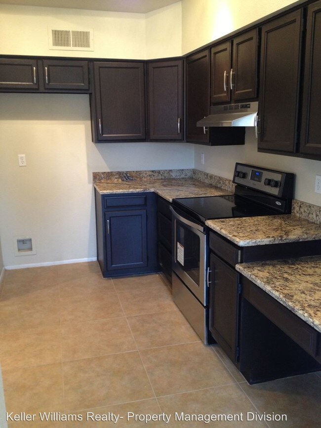 Building Photo - 5206 E Half Moon Dr