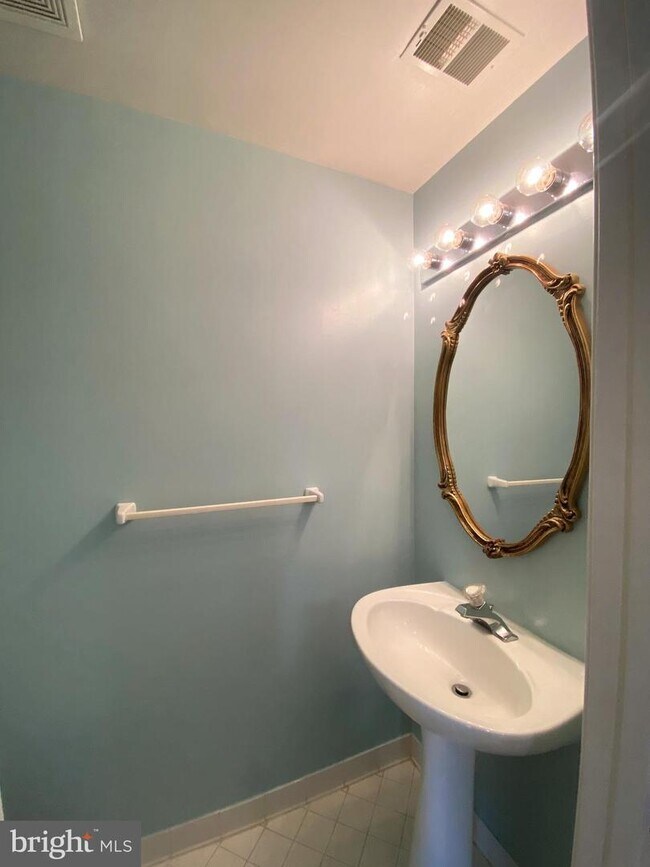 Foto del edificio - 14109 Calabash Ln