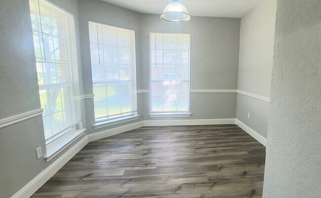Foto del edificio - 1008 Brownfield Dr