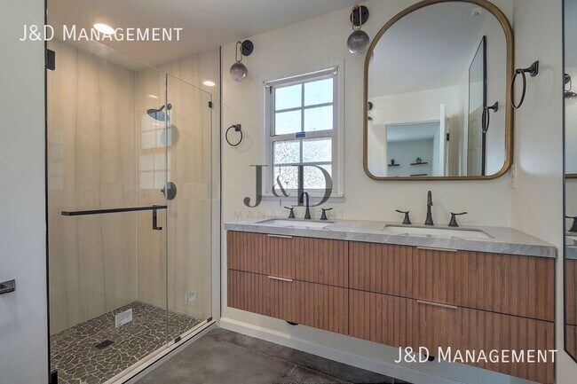 Building Photo - 2891 Whitney St