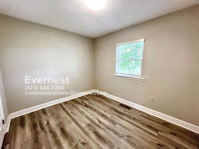 Foto del edificio - 2111 Mt Pisgah Rd