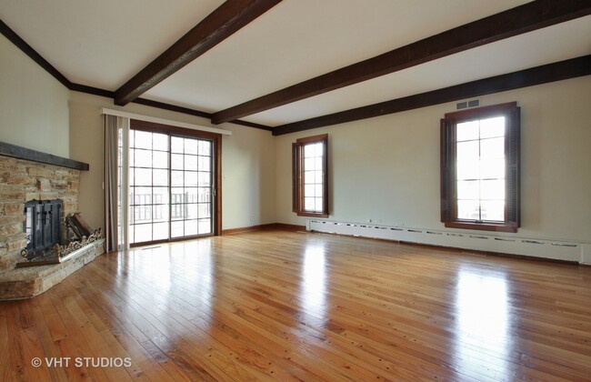 Foto del edificio - 920 Juniper Rd