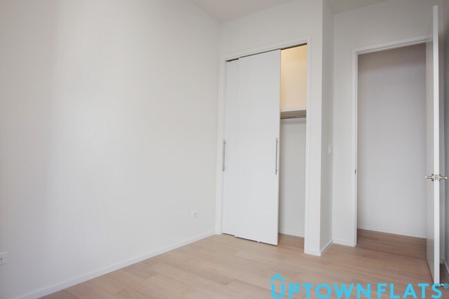 Building Photo - 475 Central Park West