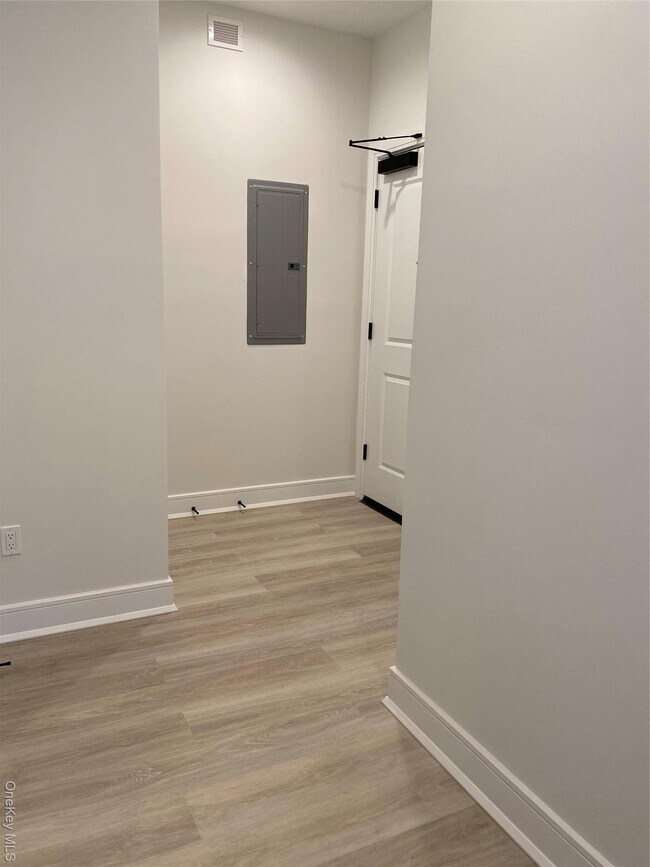 Foto del edificio - 91 Bedford Rd