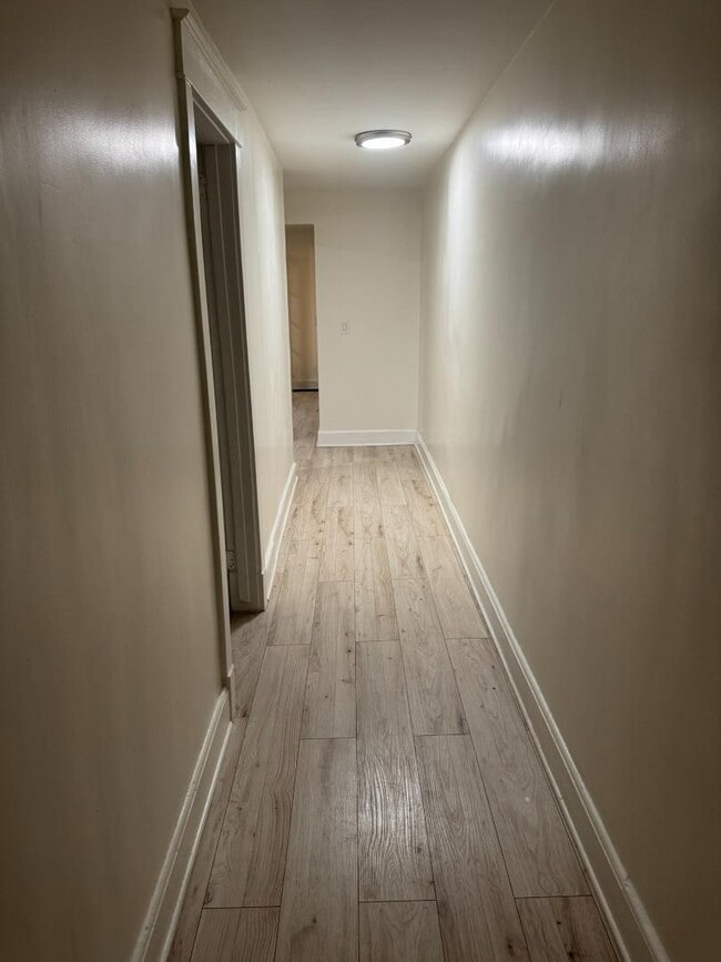 Building Photo - 305 Grand Ave