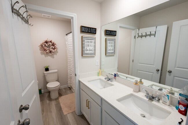 Foto del edificio - 3174 White Ash St