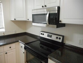 Building Photo - 420 88th St