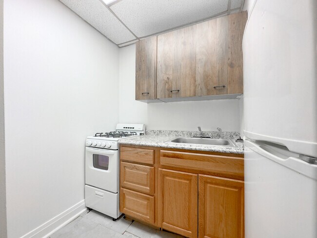 Foto del edificio - 2830 N Burling St