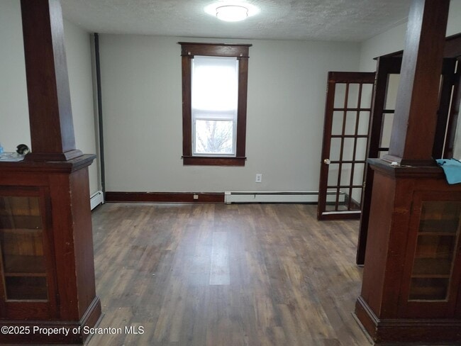 Building Photo - 107 2nd St