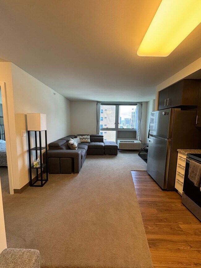 Foto del edificio - Partially Furnished 1 bed, 1 bath with 1 reserved covered parking @ Ke Kilohana
