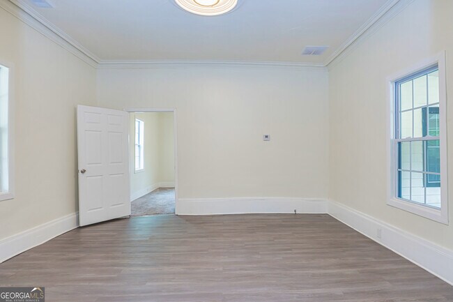 Foto del edificio - 6 W Oak St