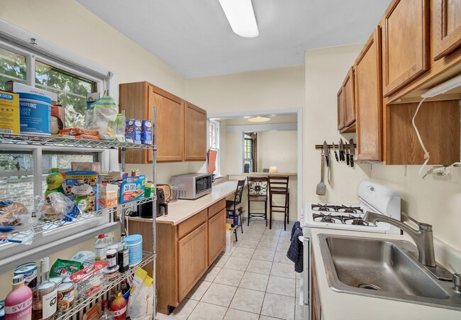 Foto del edificio - 2303 Ridge Ave