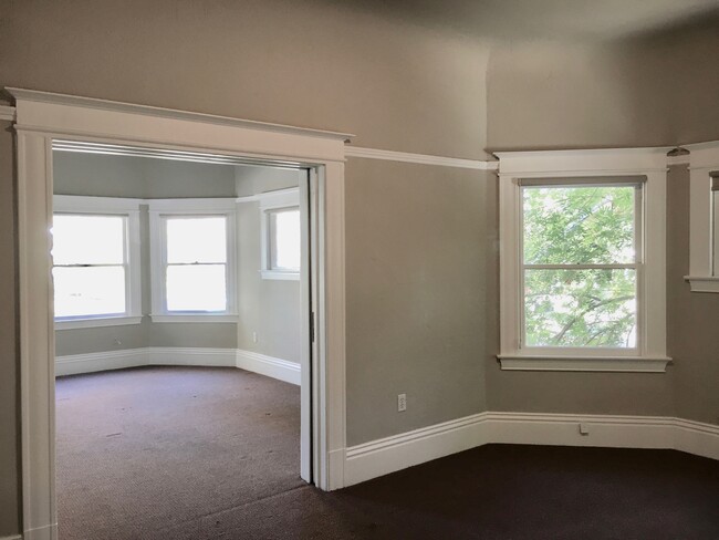 Building Photo - 2030 H St