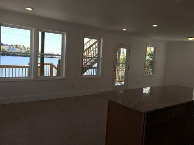 Foto del edificio - 373 Crescent Ave