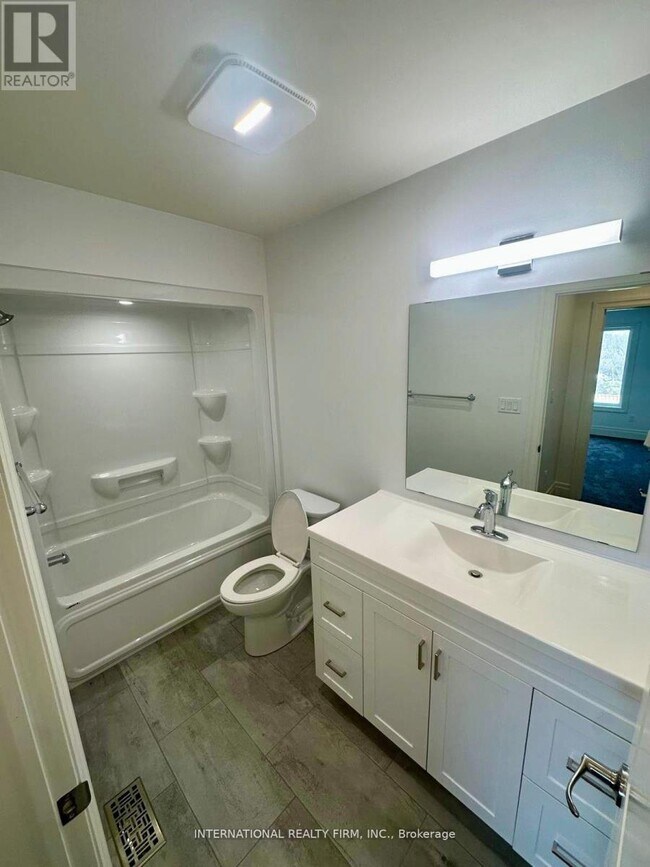 Building Photo - 40 Evans St