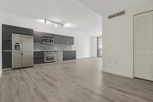 Foto del edificio - 31 SE 6th St
