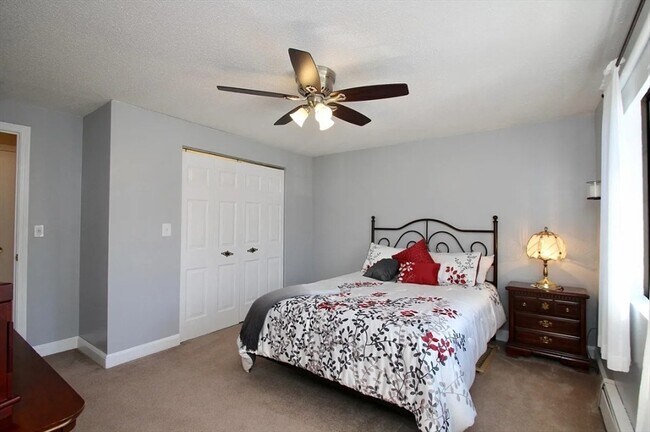 Foto del edificio - 2200 Skyline Dr