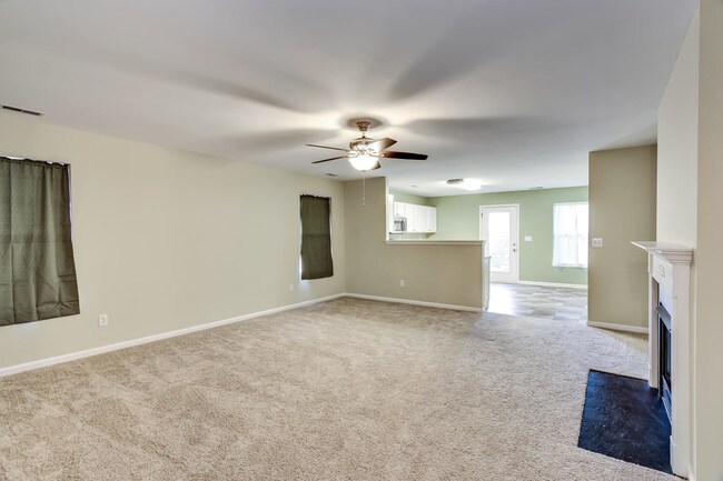 Foto del edificio - 617 Cambridge Farm Ct