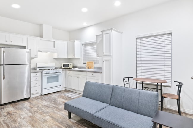 Foto del edificio - 35312 Santa Fe St