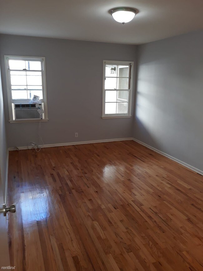 Building Photo - 1 br, 1 bath  - 5341 Vantage Ave