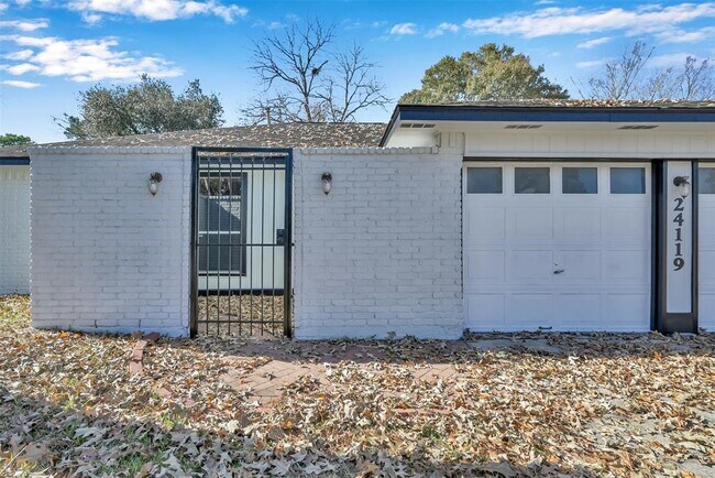 Foto del edificio - 24119 Spring Day Ln