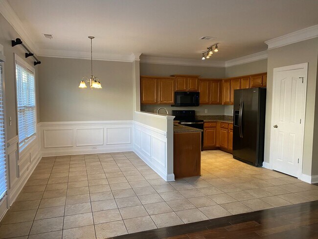 Foto del edificio - Beautiful Home in Sought After Neighborhood!