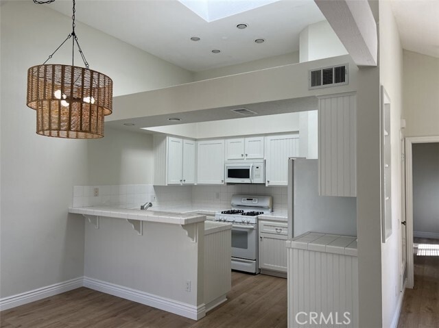 Building Photo - 4822 Tiara Dr