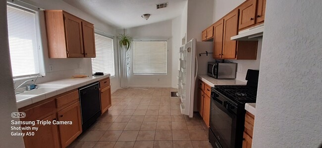 Building Photo - 7813 Seychelles Ct