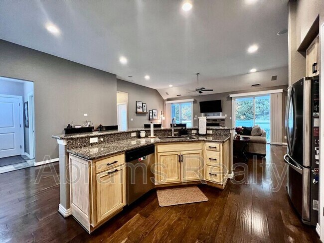 Building Photo - 2228 Martlet Ln