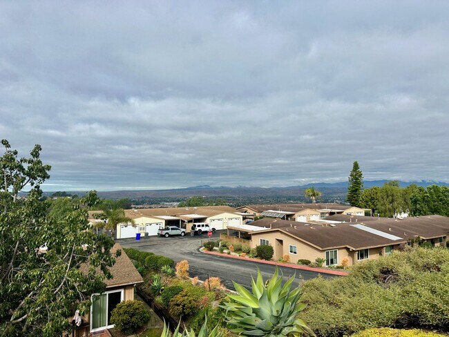 Foto del edificio - Corner unit with a View!