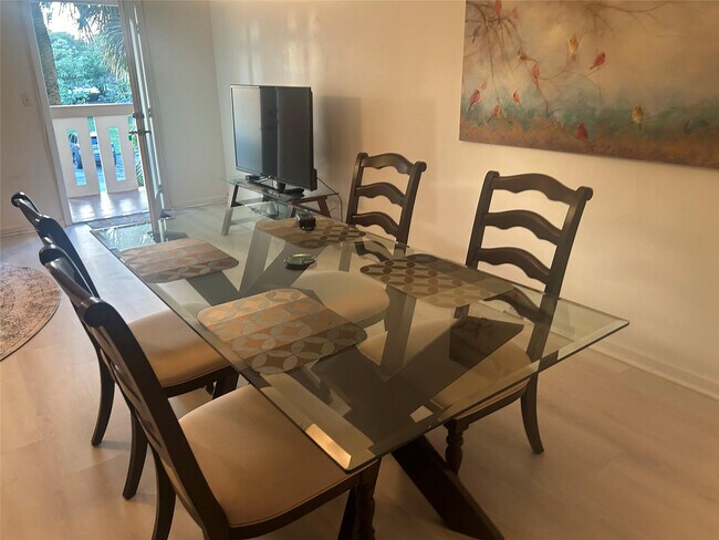 Foto del edificio - 1902 Bermuda Cir