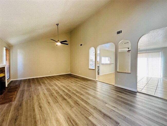 Foto del edificio - 12315 Dapple Ln