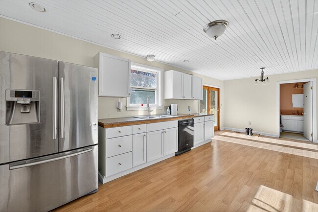 Foto del edificio - 132 Furnace Ave