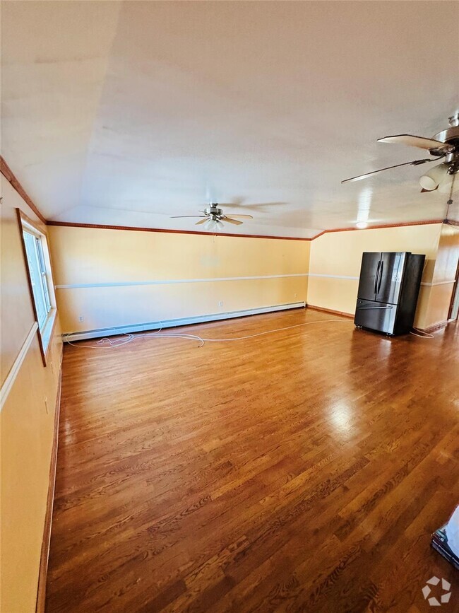 Building Photo - 2448 Rockaway Fwy