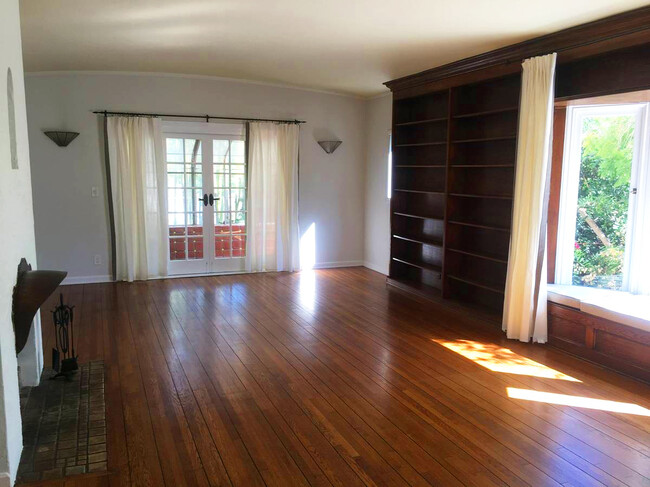 Living room looking at sun room - 6123 Scenic Ave