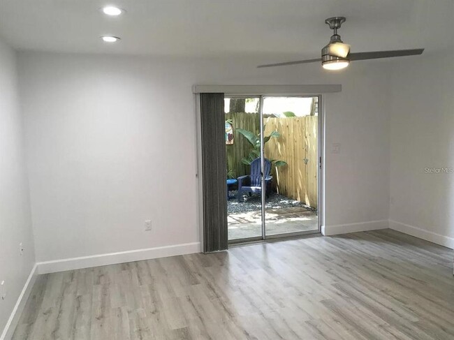 Foto del edificio - 517 S Summerlin Ave