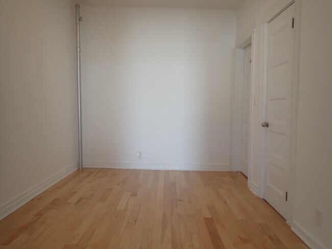 Foto del edificio - 1226 Nostrand Ave