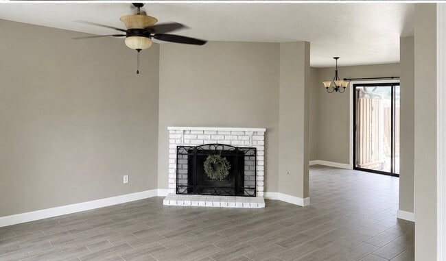 Building Photo - 361 N Capitola Ct