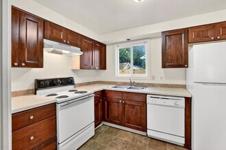 Building Photo - 4801 NE Killingsworth St