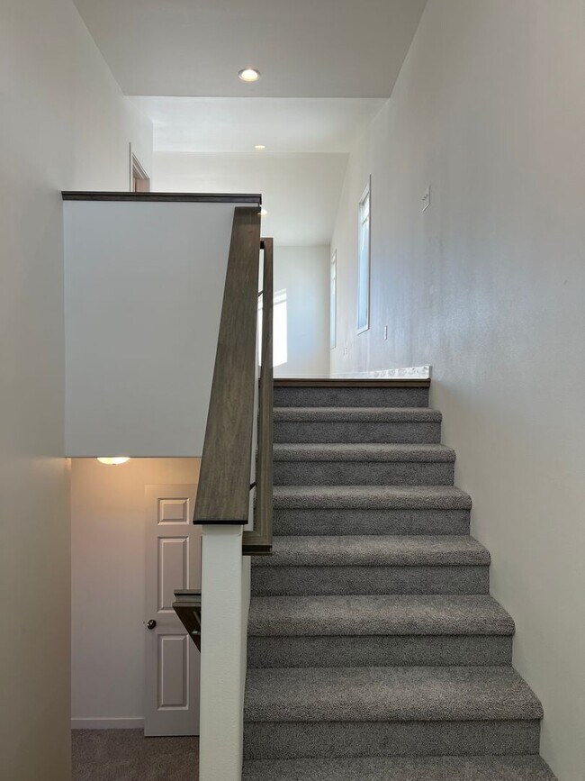 Foto del edificio - New 3 Bedroom/2.5 Bathroom House - Rent Wi...