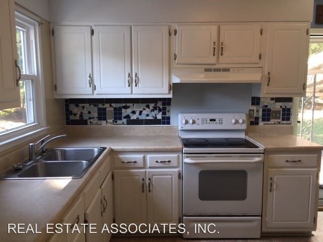 Foto del edificio - 3 br, 1.5 bath House - 5608 Buttonwood Court