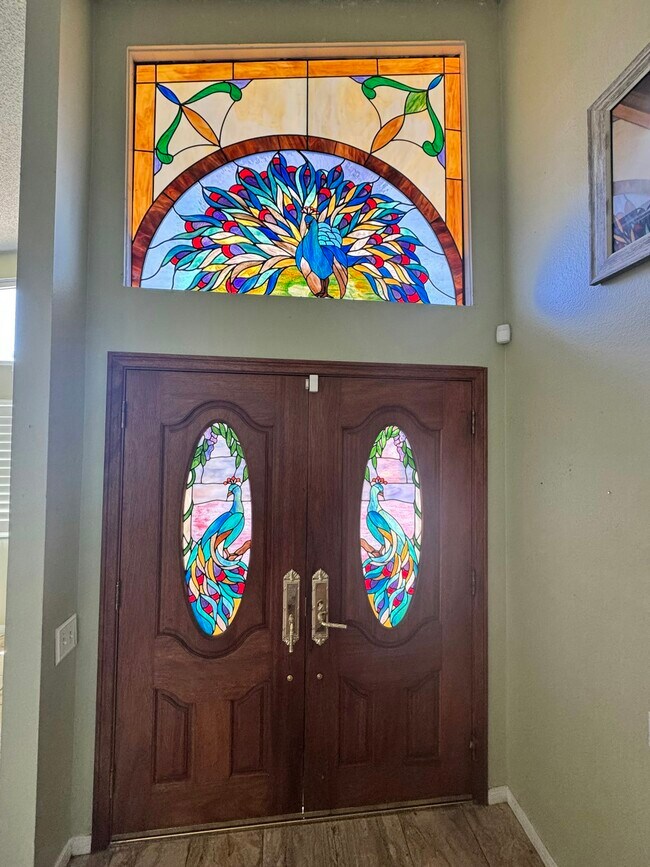 Foto del edificio - 1641 Loma Ln