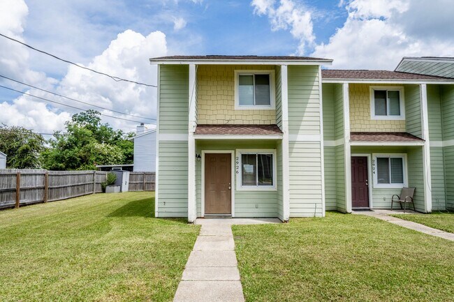 Building Photo - 2922 Ormond Ave